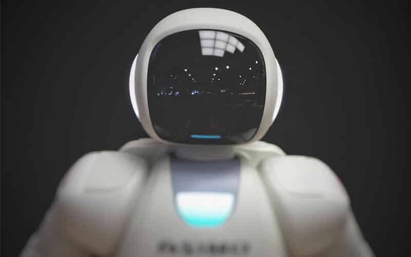 Robot hiện đại tự động trong đời sống con người