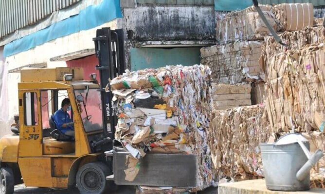 Nguyên liệu giấy tái chế là gì 