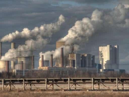 Khí thải gây ô nhiễm môi trường trong sản xuất cơ khí